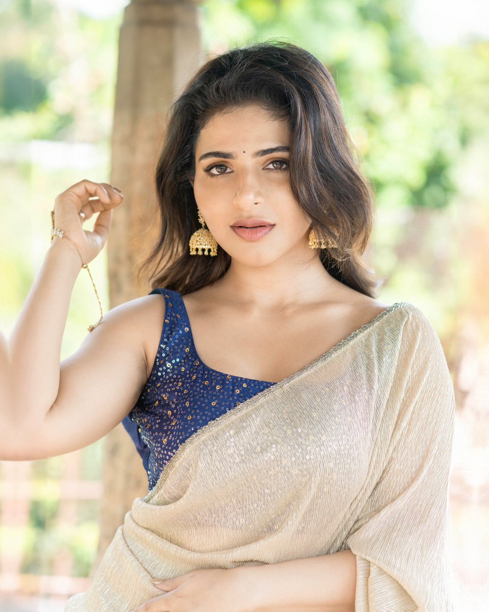 Ishmenon's tweet image. This is how I looked at the #nagabandham movie pooja ceremony that happened yesterday 🥰❤️
Honoured to be working in this film directed by @abhisheknaama garu, 
produced by #kishoreannapureddy @tarak.cinemas @abhishekpictures,