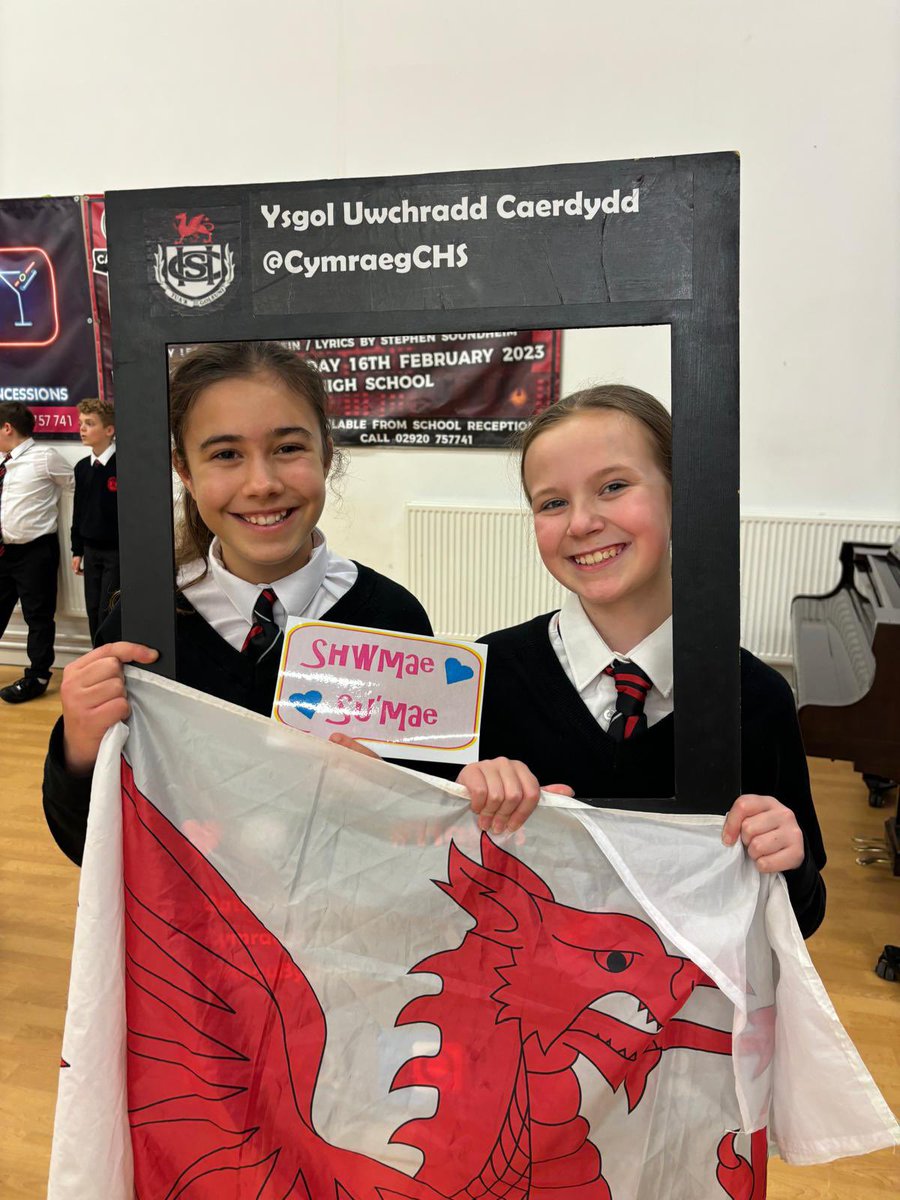 CymraegCHS (@cymraegchs) on Twitter photo Diolch i Gruff <a href="/gruff_menter/">Gruff Menter Caerdydd</a> am yr hwyl ac i Ms Hill am drefnu <a href="/officialCHS/">CHS</a> <a href="/ShwmaeSumae/">Shwmae Su'mae</a> Diolch i Gruff <a href="/gruff_menter/">Gruff Menter Caerdydd</a> am yr hwyl ac i Ms Hill am drefnu <a href="/officialCHS/">CHS</a> <a href="/ShwmaeSumae/">Shwmae Su'mae</a>