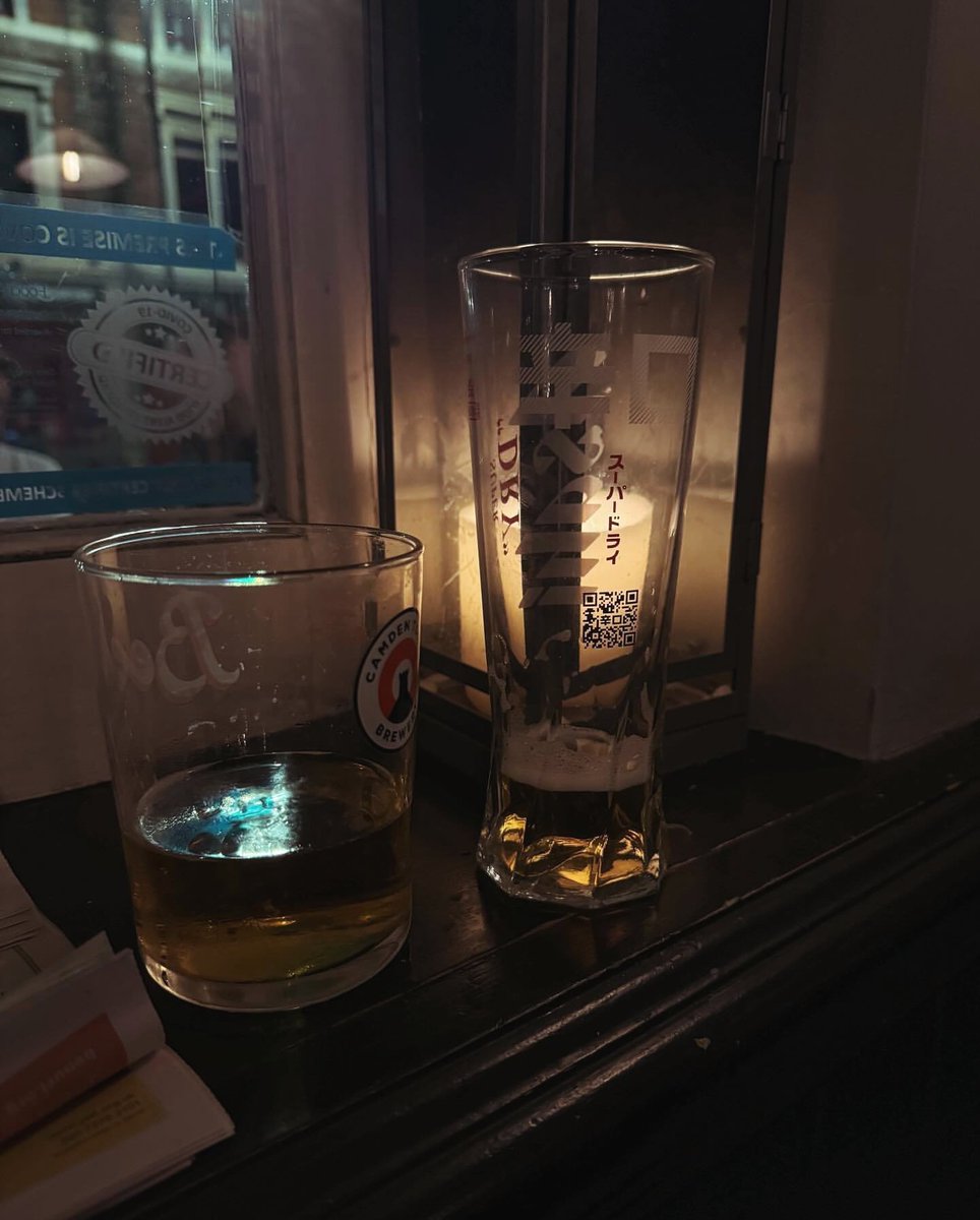 theeewitch's tweet image. iykyk. 🤎☕️🕯🌻🎶✨️
#octobervibes #vscocam