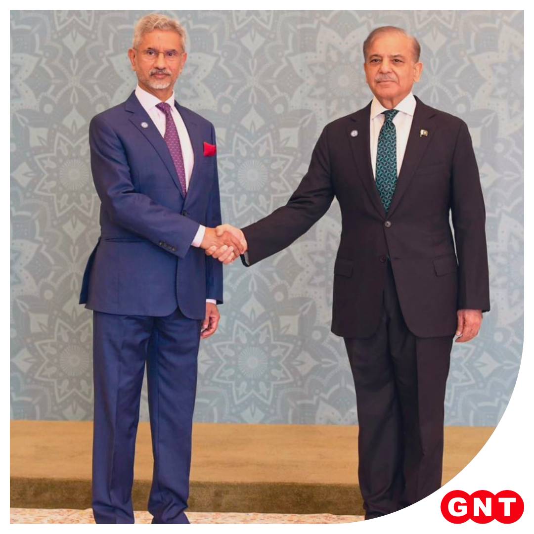 GoodNewsToday's tweet image. पाकिस्तान के प्रधानमंत्री शहबाज शरीफ ने SCO की 23वीं बैठक के लिए पहुंचे भारतीय विदेश मंत्री एस जयशंकर का शानदार स्वागत किया। इस मुलाकात की तस्वीरें एस जयशंकर ने अपने सोशल मीडिया अकाउंट पर की। 

#SCO23rdMeeting #IndiaPakistanRelations #SCO2024 #ShehbazSharif #SJaishankar