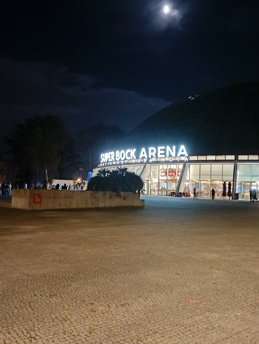 Porto by night magical 😊
