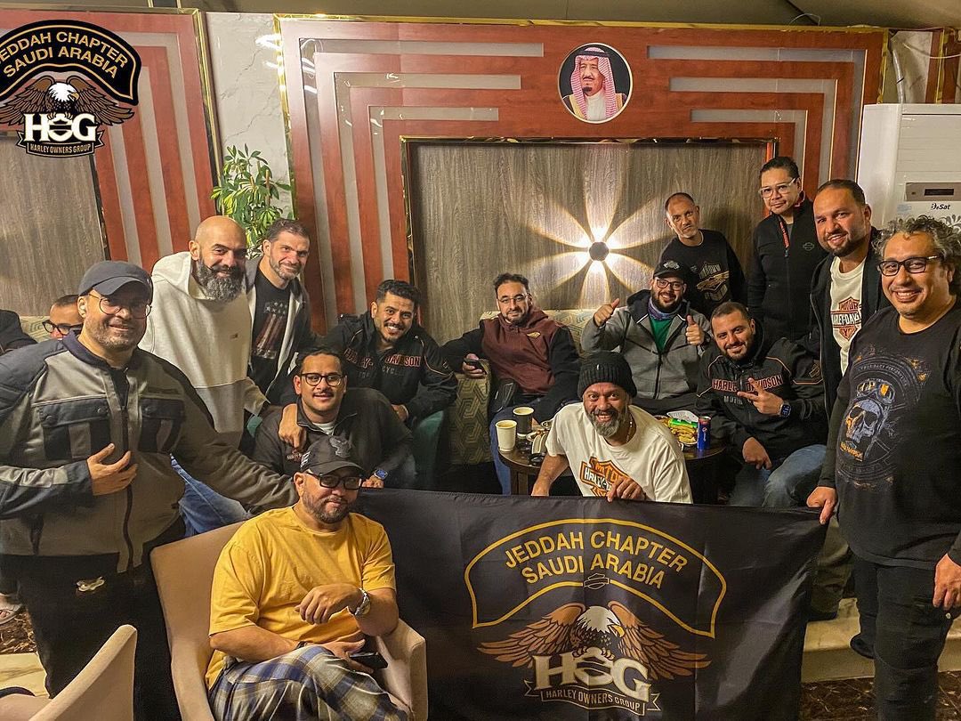 سواء كنت أحد اعضاء هارلي-ديفيدسون ®️ القدامى أو الجدد، فإن جميعهم يربطهم شغف قيادة دراجة هارلي-ديفيدسون ®️.   منذ متى وأنت عضواً في فريق H.O.G®️  ؟

#harleydavidson 
#harleydavidsonksa