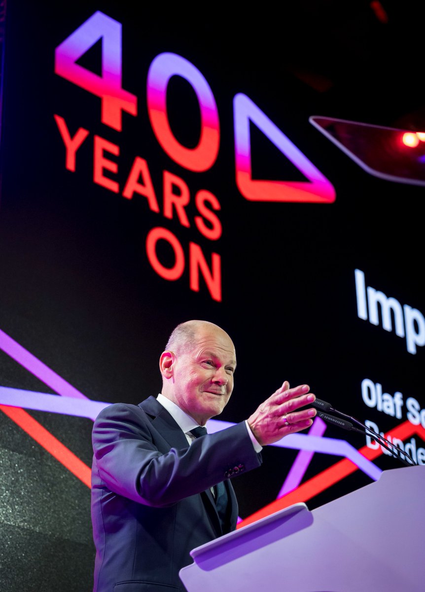1 Bild sagt mehr als 1000 Worte - u. wir haben viele tolle Bilder von unserem Jubiläumsevent zu 40 Jahre Private Medien #40YearsOn, das wir mit Bundeskanzler Olaf Scholz, RLP-Ministerpräsident Alexander Schweitzer &amp; 600 weiteren Gästen gefeiert haben 👉vau.net/presse/aktuell…