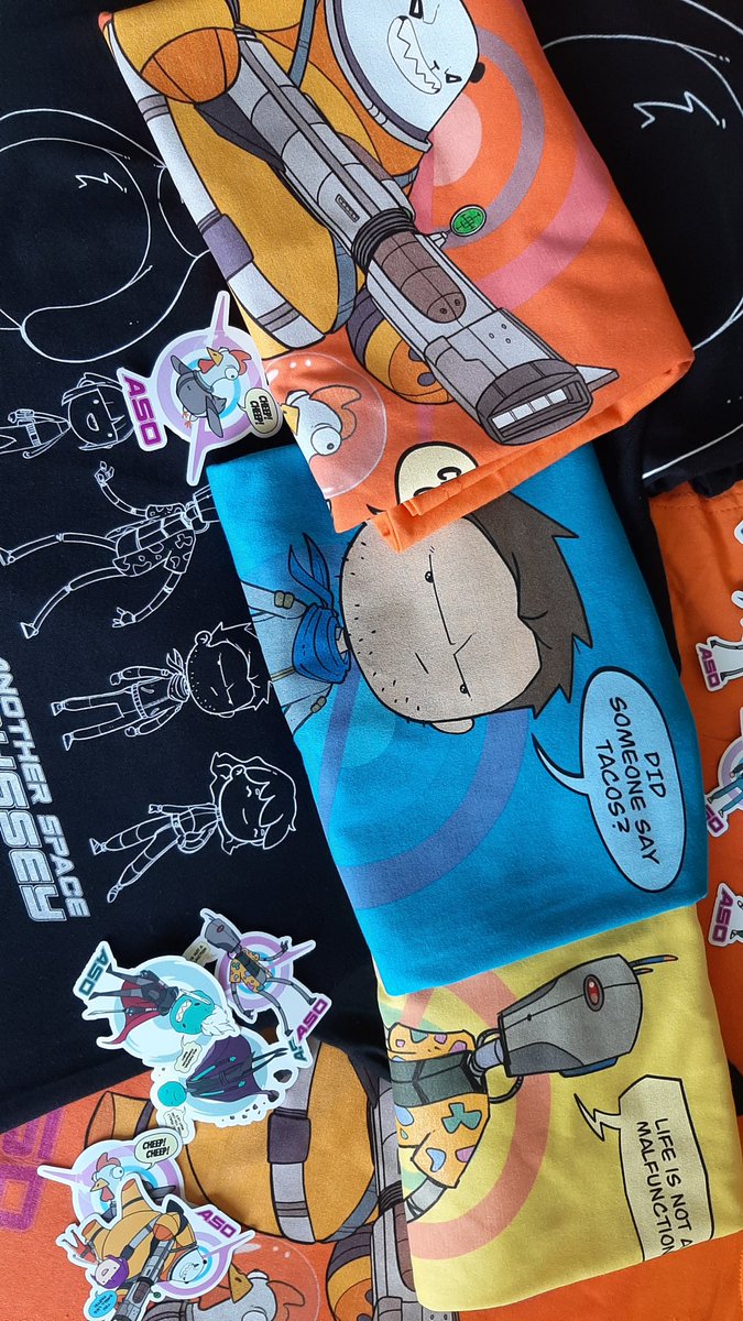 Hey space adventurers! I will be giving a box of merch to whoever buys 4 NFTs live at the Avalanche Summit. Cluck if you're around!