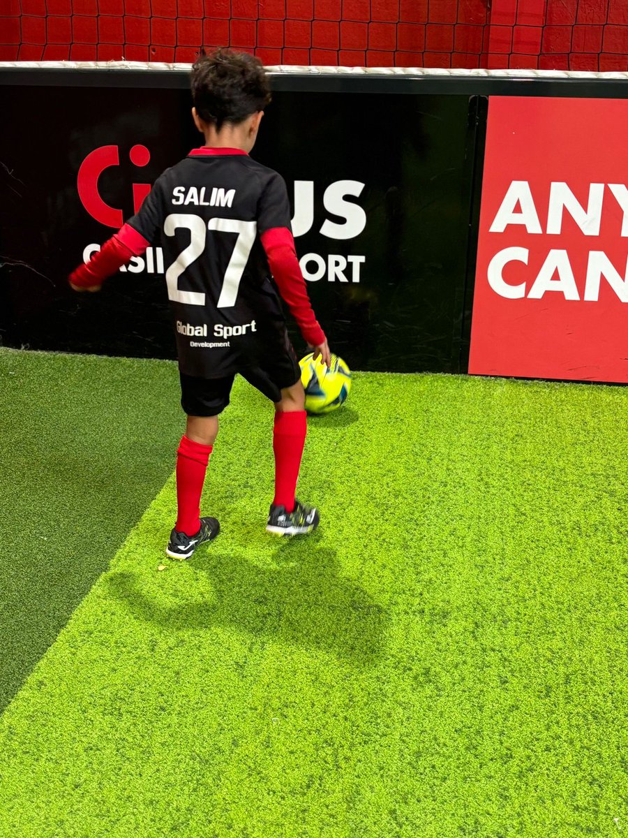 GlobalSportDev1's tweet photo. Séance Spécifique U9, passing, touché de balle planche de rebonds 
#GlobalSportDevelopment 
#skills #foot #Soccer #Academy
#training #coaching #formation #football https://t.co/briPMrZtx9