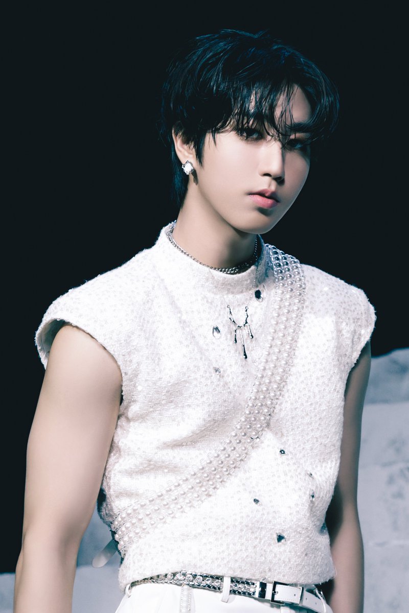 Stray Kids Japan Official on X: Stray Kids Japan Official on X: