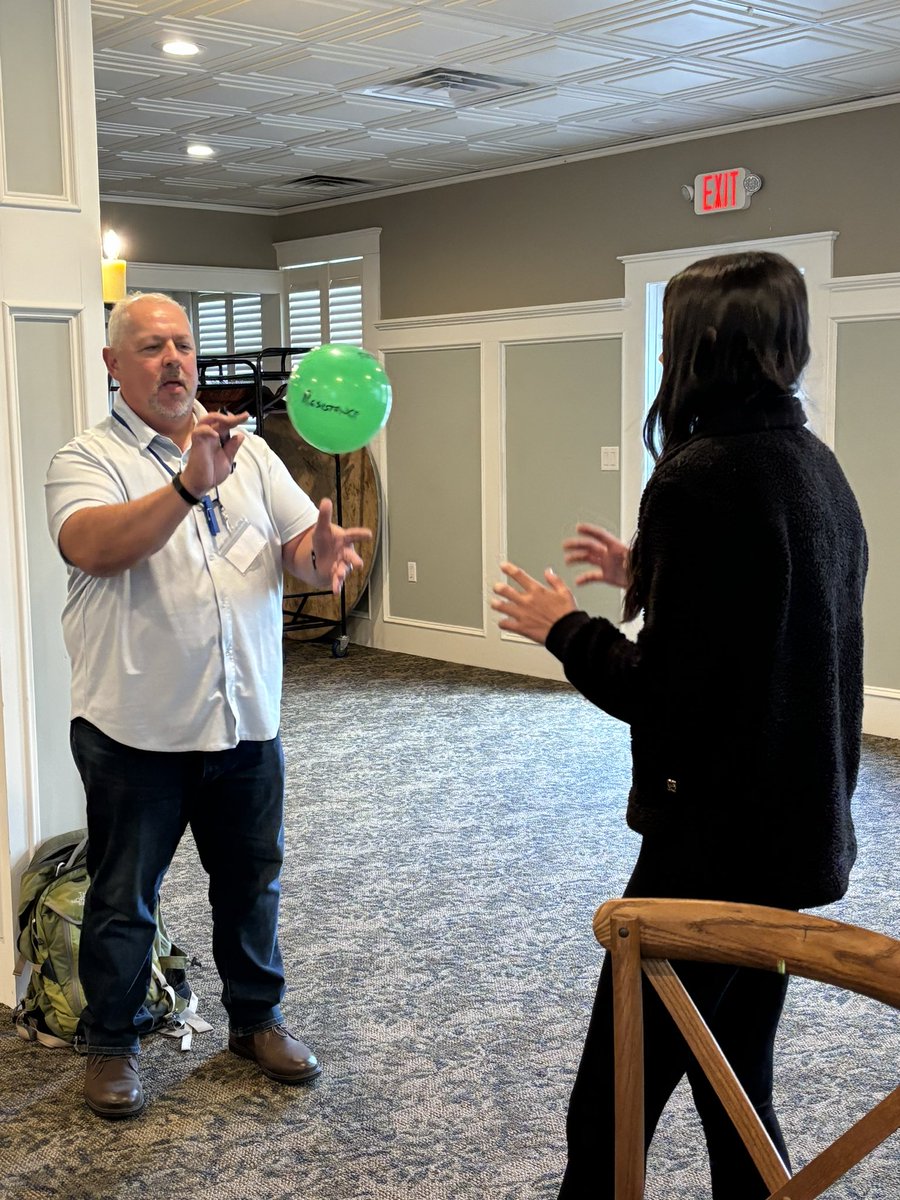 mindbodyteam's tweet photo. Participants at the Motivate With Movement workshop enjoyed the “Thought Balloon” activity, which encouraged classroom interaction and deeper thinking, all while stimulating the brain and keeping students actively engaged.

https://t.co/XnmtMvOkfy https://t.co/6Za13JHaNl