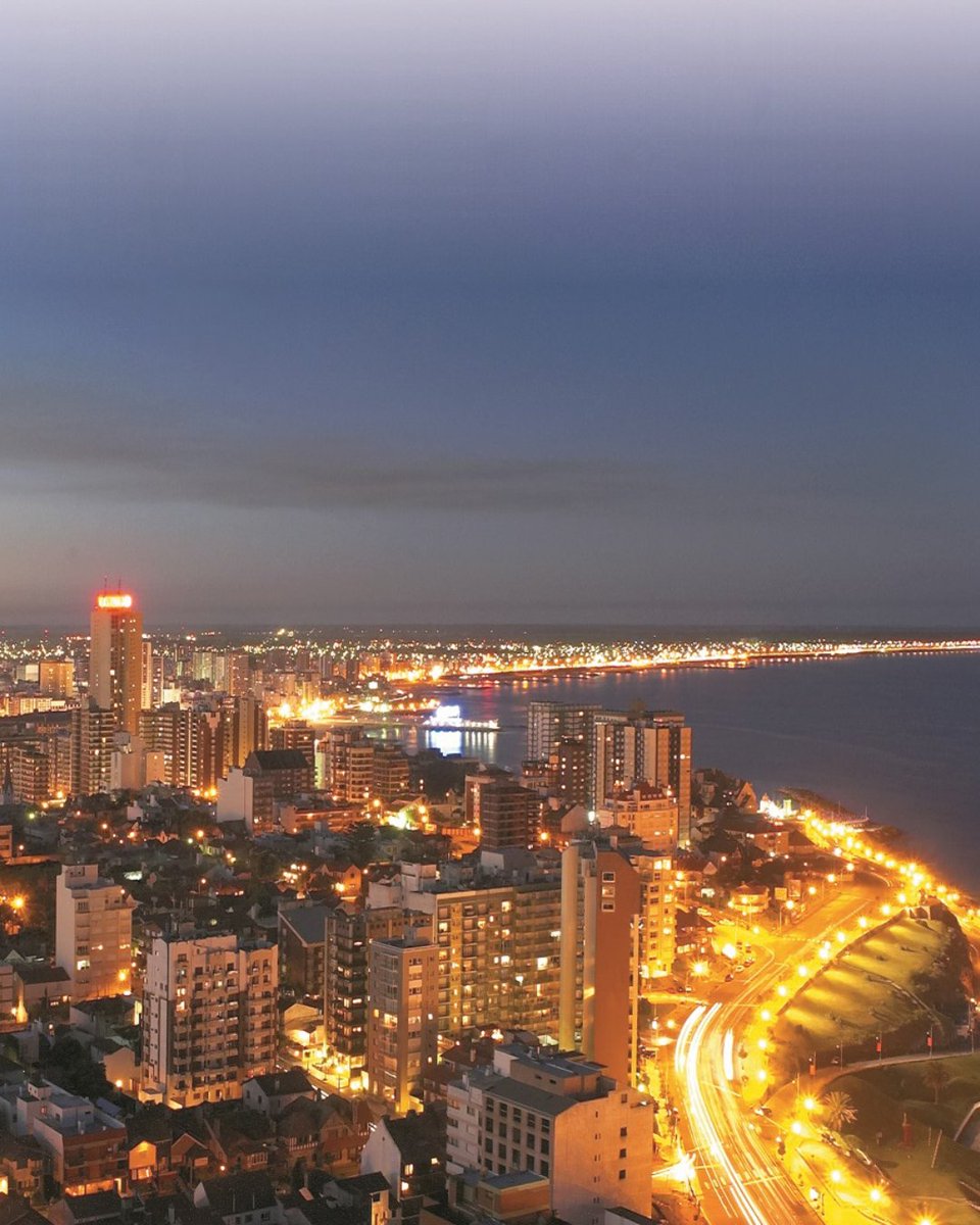 mardelplata's tweet photo. 😍🌆 De día y de noche, ¡Mar del Plata siempre es hermosa! https://t.co/vcacyS0aqv