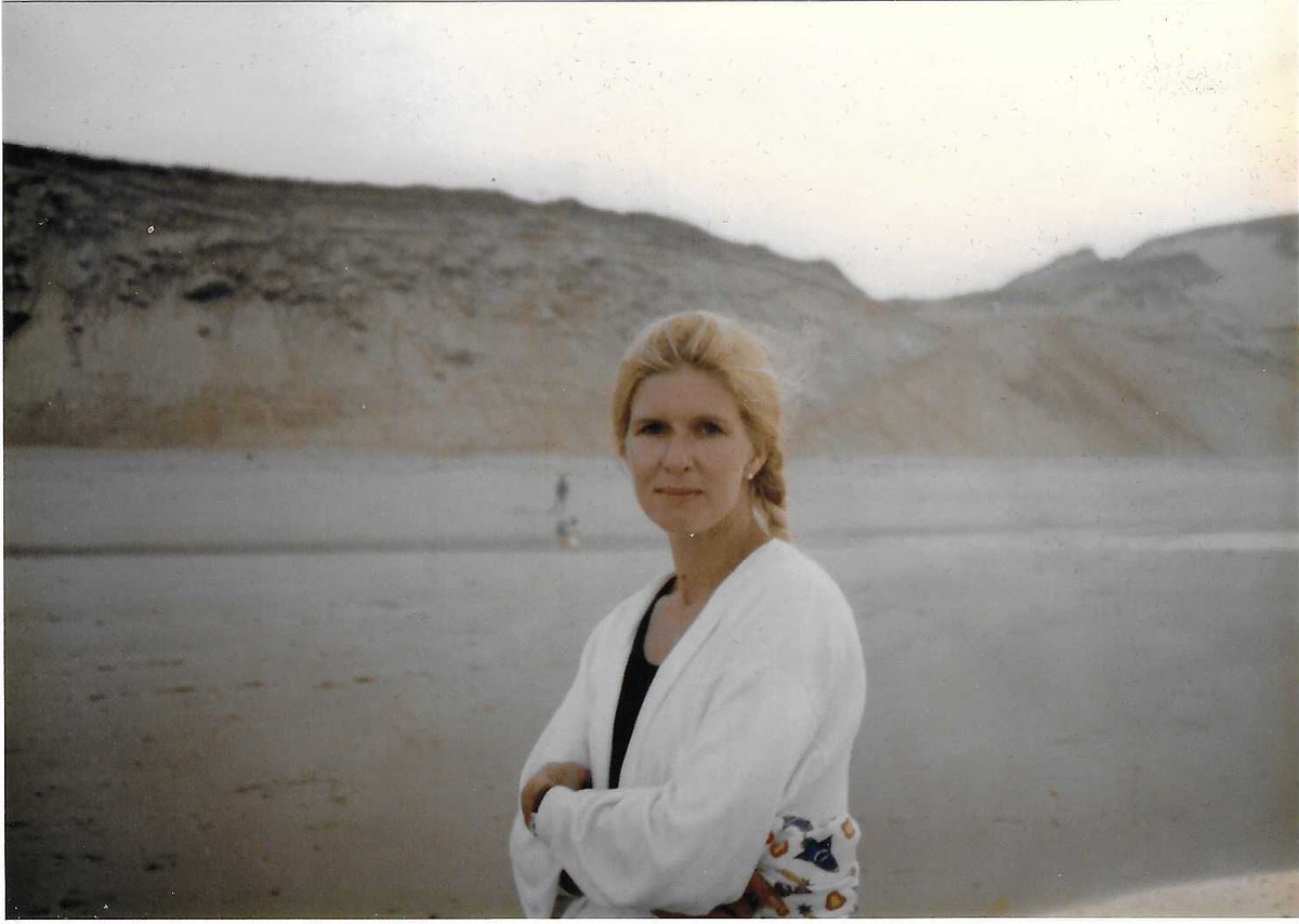 thisisloveshow's tweet photo. For our 100th episode, a story from Phoebe about her mother, Valentine, who died this spring. https://t.co/UKtiGOdlgE https://t.co/g9J6TwPm3O