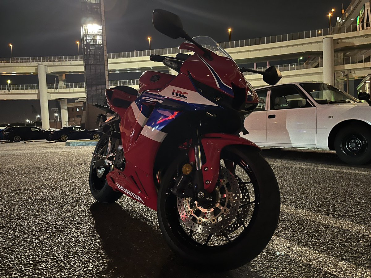 Uto_fusam's tweet photo. 夜の大黒パ��キング到着 https://t.co/kFsU0i6dEB