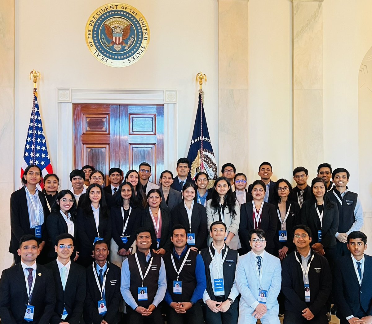 SharadSagar's tweet photo. HISTORIC!!! At the invitation of President Joe Biden and First Lady Jill Biden, 35 Graduates and Fellows of Dexterity were hosted at The White House.

Over the course of four remarkable hours, Dexters interacted with senior White House leadership, had an hour long, in-depth conversation at the U.S. Treasury, and received a special tour of the White House halls, rooms, and gardens.