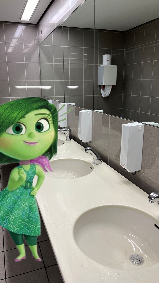 Die Toiletten auf der #Infa haben den #Ekeltest bestanden! ✅🦠 <a href="/annika_schach/">Annika Schach</a>