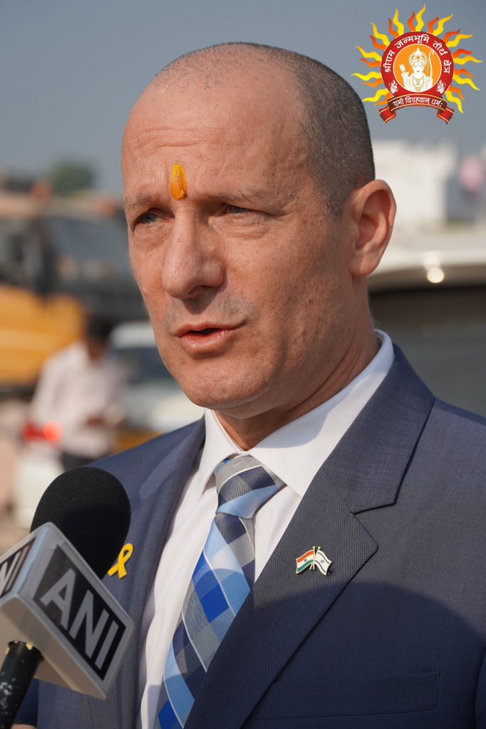 ReuvenAzar's tweet photo. मैं #अयोध्या में श्री #राममंदिर के दर्शन करके अत्यंत सम्मानित महसूस कर रहा हूँ। यह पवित्र स्थल भारत की समृद्ध आध्यात्मिक विरासत का प्रतीक है। 🙏

यहाँ दर्शन करने वाले तीर्थयात्रियों और भक्तों की भक्ति ने मुझे बहुत प्रभावित किया।

इज़राइल और भारत दोनों के लोगों ने कई चुनौतियों के बावजूद पीढ़ियों से अपने प्राचीन आस्था और संस्कृति को संरक्षित रखा है। 🇮🇱❤️🇮🇳