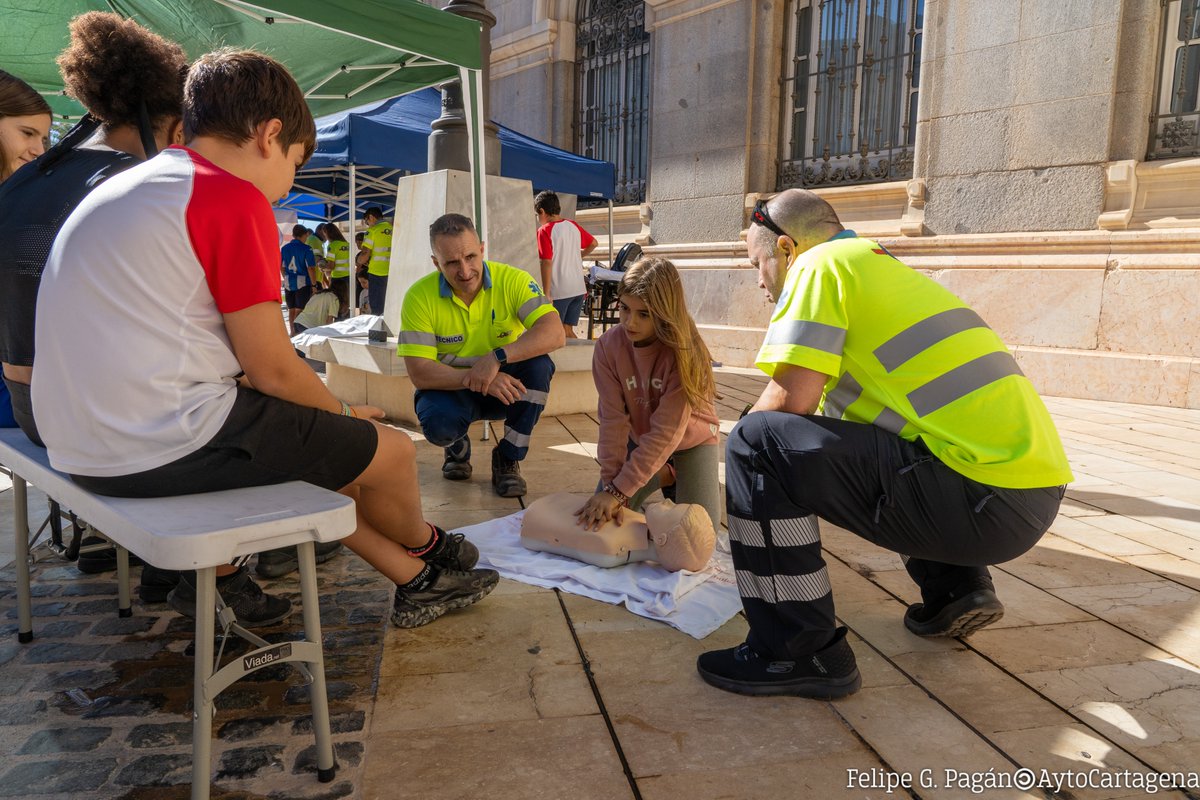🩺#Cartagena se suma al Día Europeo de Concienciación ante la Parada Cardíaca.

👦👧Para conmemorar esta jornada, desde el Ayuntamiento y el Servicio de Urgencias Sanitarias del SMS hemos organizado actividades de formación básica en RCP.

🌐Más en cartagena.es/detalle_notici…