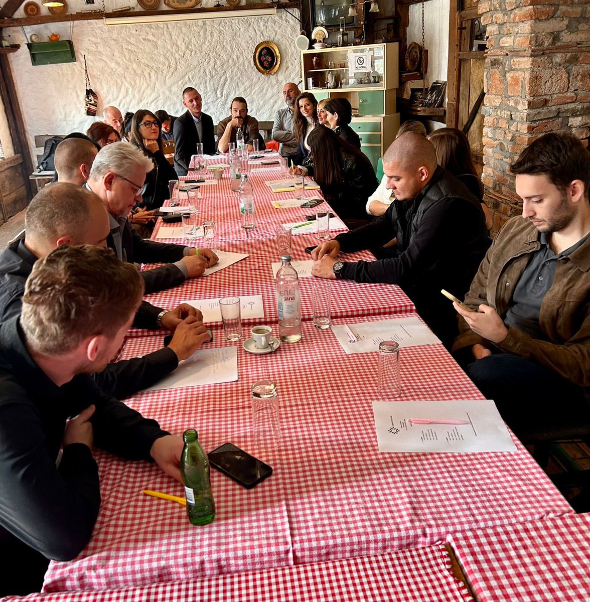 NLinKosovo's tweet photo. The Center for Social Inclusion concluded the final training session of the MATRA funded project, aiming at empowering 30 young adults via capacity building on civic activism. https://t.co/wLS8T78hfy