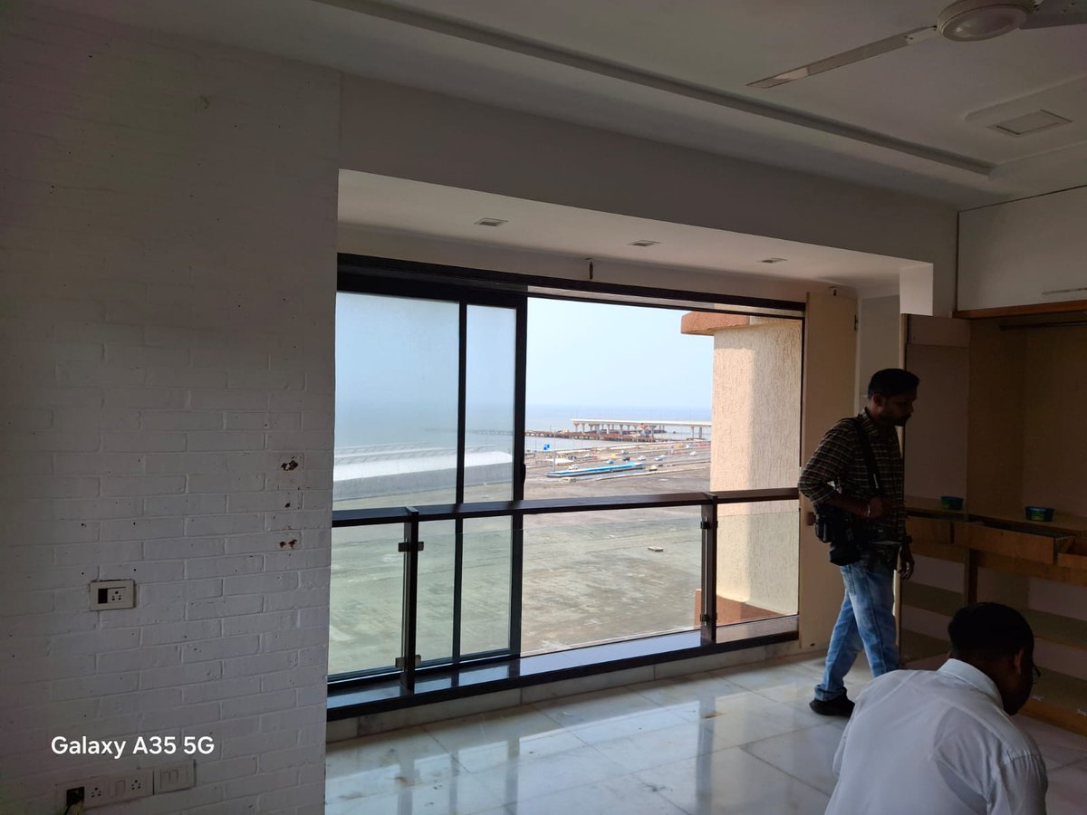 PropertyAucton's tweet photo. Property Available for Sale/Auction:
Borrower Name: Ashok Paper Mill
Property Type: Residential Flat
City: Mumbai, Maharashtra
Area: 1523 Sq. Ft.
Reserve Price: Rs. 9.6 Cr Only
More Details: https://t.co/3iFzo8FO4b
Call: +91-8976929685/8448264515
#propertyauction #bankauction https://t.co/QYckT7Swhh