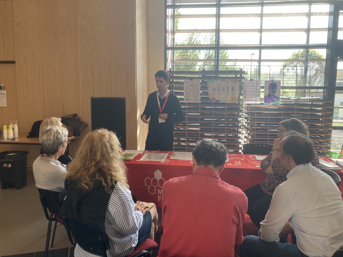 MutOccitanie's tweet photo. La santé mentale avec @SylvainAGIER et la présentation de la méthode AERER #Approcher #Ecouter #Réconforter #Encourager #Renseigner. En direct du Showroom Prévention santé 2024 !!! @mutualite_fr https://t.co/Xl4EL996kj