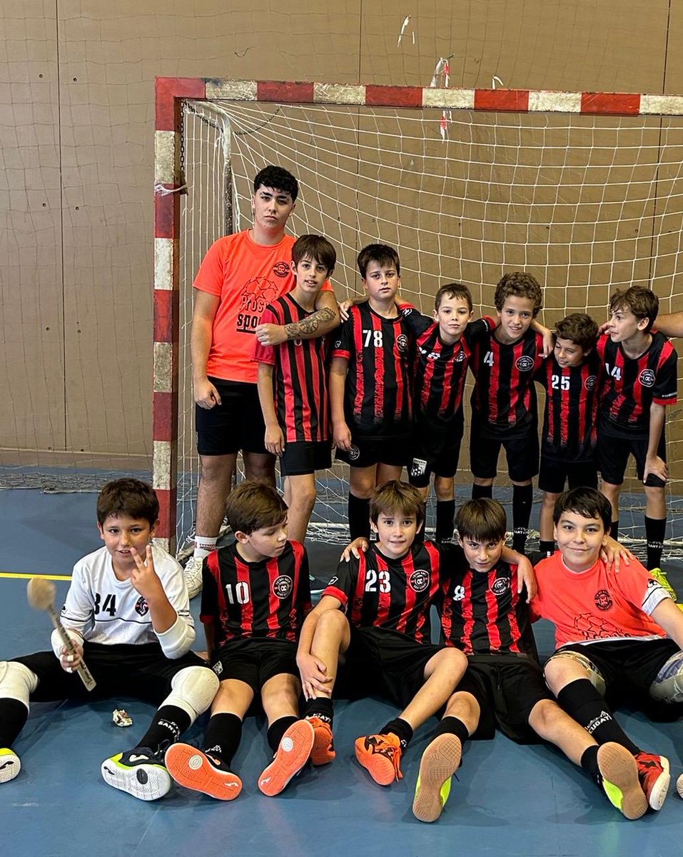 📷 Les millors IMATGES del sisè i últim cap de setmana (12 i 13 d'octubre) de partits de pretemporada!

⚽ Aquest cap de setmana del 19 i 20 d'octubre comença la Lliga de la <a href="/FCF_CAT/">Federació Catalana de Futbol</a> !

#SantCugat <a href="/jordpalau/">Jordi</a> <a href="/manelm1972/">Manel Muñoz</a> <a href="/SamyaaBouras/">Samyaa 🎗</a> <a href="/AnnaPaA19/">Anna Pa</a> <a href="/LosaAitor/">Titor</a> <a href="/Volpelleres/">Associació de Veïns del Barri de #Volpelleres</a>  <a href="/Guimpros/">Guim Pros</a>