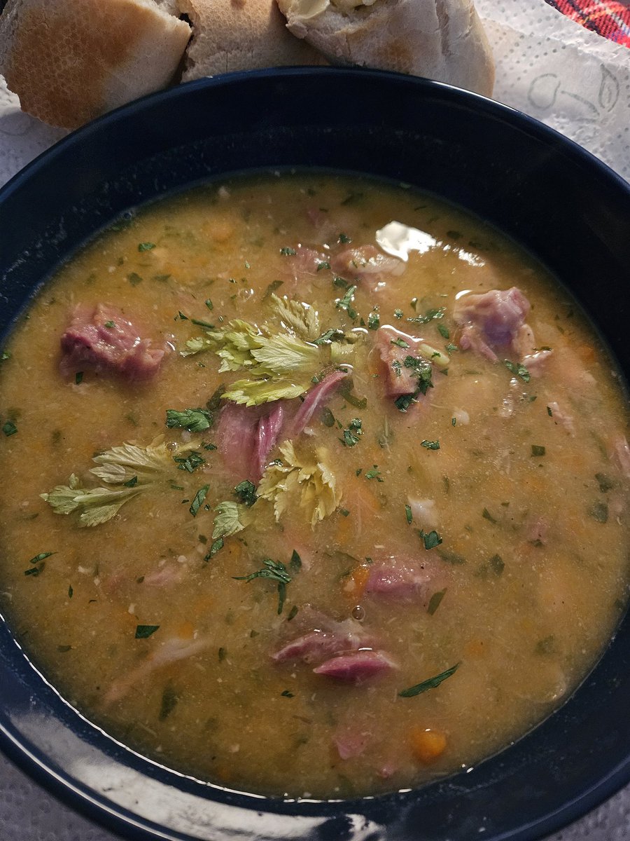 AwTroon's tweet photo. Soups up. #ScottishKitchen #HamAndLentilSoup #Homemade https://t.co/lKszHPE4Fi