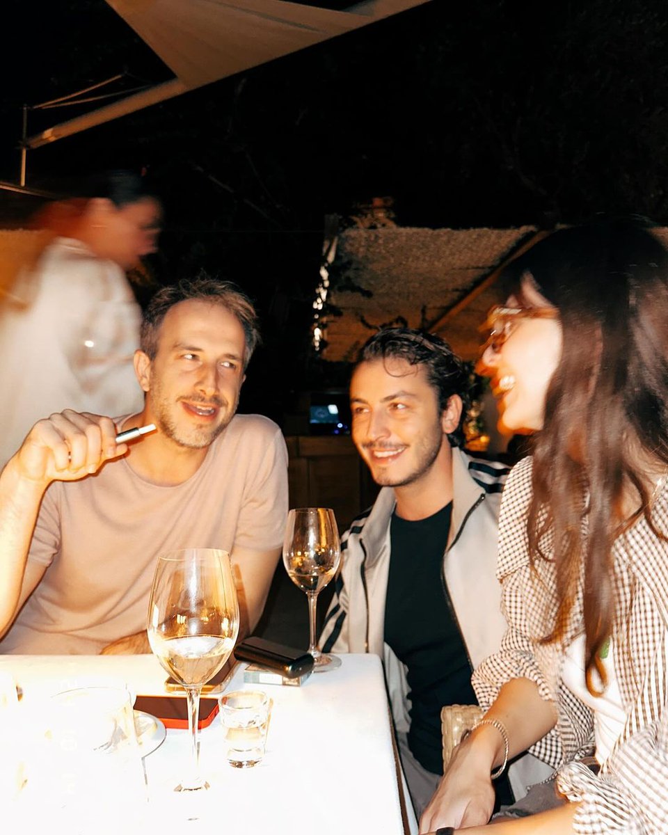 bklatam_'s tweet photo. Equipo #kgkg 💪🏼❤️‍🔥✨️
#BoranKuzum #MeriçAral #EsraRuşan #FatihArtman #KimlerGeldiKimlerGeçti #ThankYouNext https://t.co/hwxUXpO6s4