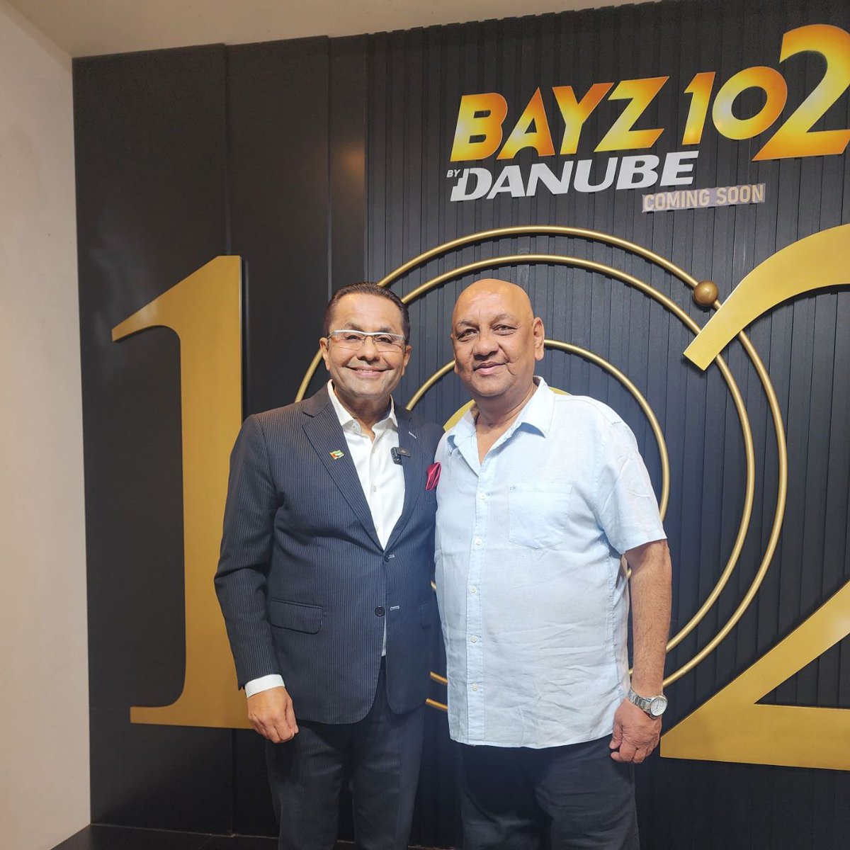 Big things are on the horizon! 
Soon collaborating with <a href="/ChairmanDanube/">Rizwan Sajan</a> for something you won’t want to miss!

#ajayjaswal #rizwansajan #apekshafilmsandmusic #jazzzupentertainment #staytuned #excitingtimes #creativecollab