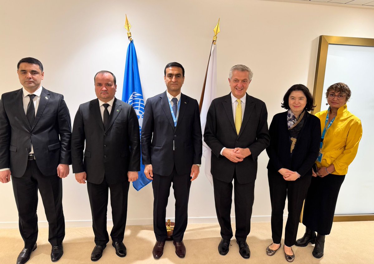JunHaiKyung's tweet photo. Special moment between @FilippoGrandi and Minister of Turkmenistan’s Migration Service, as 🇹🇲 announces resolution of all known statelessness cases and joins Global Alliance! Look forward to soon visiting 🇹🇲 w/ @RuvenMenik for key conference on resolving statelessness in region. https://t.co/lXNjJhCtd9