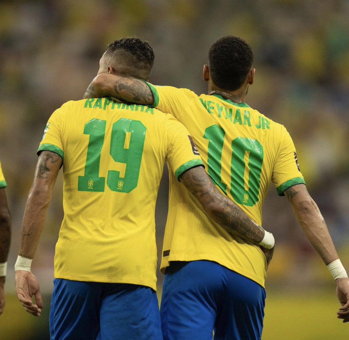BrasilEdition's tweet photo. 🎙️Raphinha discusses Neymar: 

“Those who criticize Neymar understand little to nothing about football. He is one of the best players in the world. He didn't win the award for best player for many reasons. He was competing with the best in history for a long time. People criticize Neymar for things he does in his personal life, which is nobody's business. The way he welcomed me and treated me from the first day I joined the national team, he is a person who deserves my affection.”