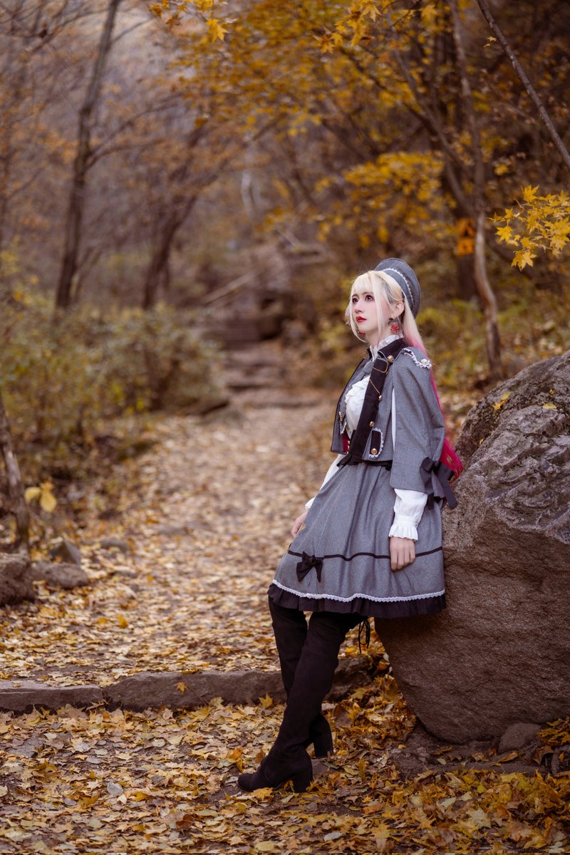 laceduvet's tweet photo. 🍁One Leaf's Story🍁 Part I

👗: #angelsheart Angel's Emblem SK Set Gray
👚: #rseries 221B Blouse 
💍: #eyan Earrings 

📷: @roubao33

#lolitafashion #egl 
#duvetslolitafashionphotobook https://t.co/sGq7FV5FgO
