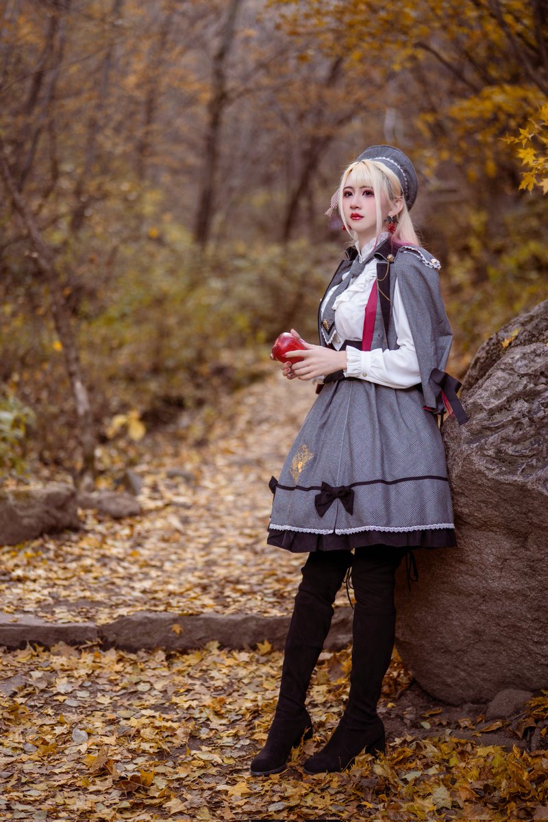 laceduvet's tweet photo. 🍁One Leaf's Story🍁 Part I

👗: #angelsheart Angel's Emblem SK Set Gray
👚: #rseries 221B Blouse 
💍: #eyan Earrings 

📷: @roubao33

#lolitafashion #egl 
#duvetslolitafashionphotobook https://t.co/sGq7FV5FgO