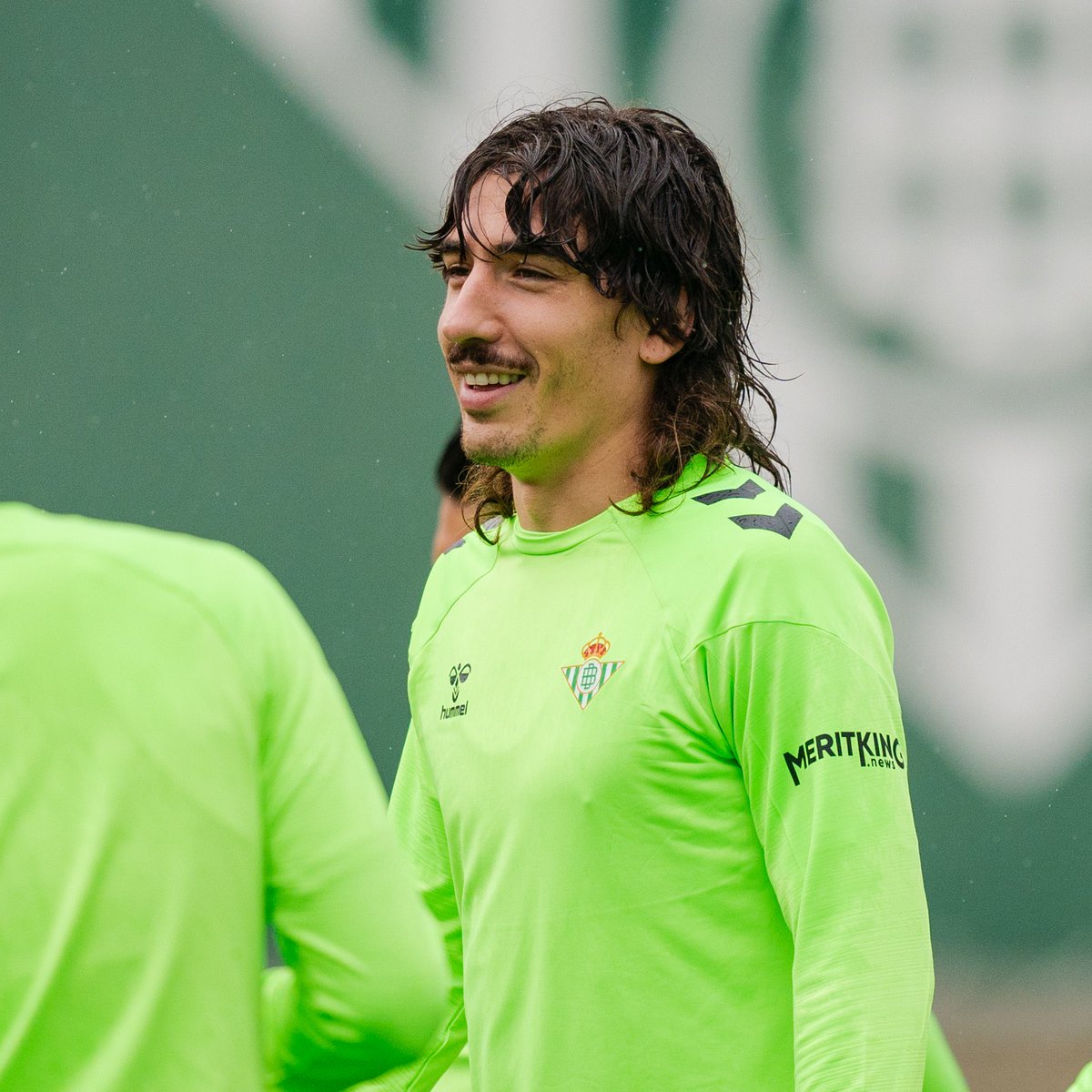 GuiaLaLiga's tweet photo. 🏃‍♂️#RealBetis: El Betis se ejercita en la Luis del Sol preparando el partido ante Osasuna.

✅Natan sigue completando sesiones con el grupo.

❌ Chimy Ávila, Marc Roca, Youssouf Sabaly, Isco y William Carvalho, al margen. https://t.co/9NA4avpTP9