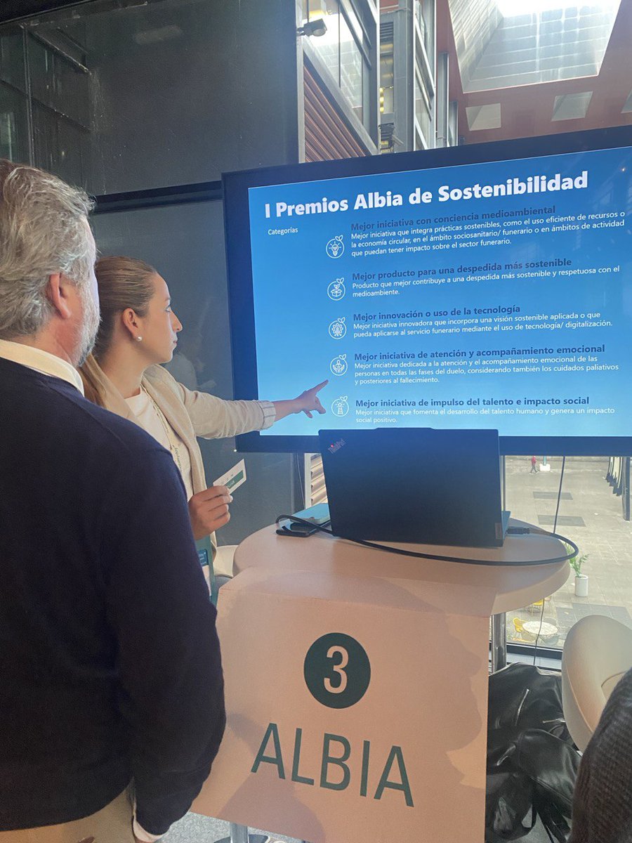 GrupoAlbia's tweet photo. 🌍 Hoy hemos estado, con nuestro Dir. de #Sostenibilidad, Marketing y Comunicación, Carlos Gallego, en el #SustainabilityDay2024 en el 📍Museo Reina Sofía, hablando de los I #PremiosAlbiaSostenibilidad y nuestras iniciativas para un futuro más verde. ¡Gracias, @CompromisoRSE! https://t.co/n0w7bopPsV
