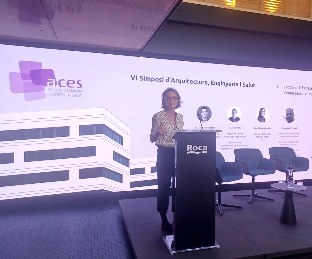ACEScat's tweet photo. 🔚 Conclou el Simposi #Arquitectura i #salut @ACEScat amb:
🎙️ Clara Rius, conductora de l'acte, Ahead BCN Healthcare Architecture
🎙️ Isidre Rodríguez, @ACES
🎉 Gràcies a tot@s per la participació i per l'èxit del #simposi!
🌟 Ens retrobarem l'any vinent!
#sanitatprivada https://t.co/MtQhC6UuGD