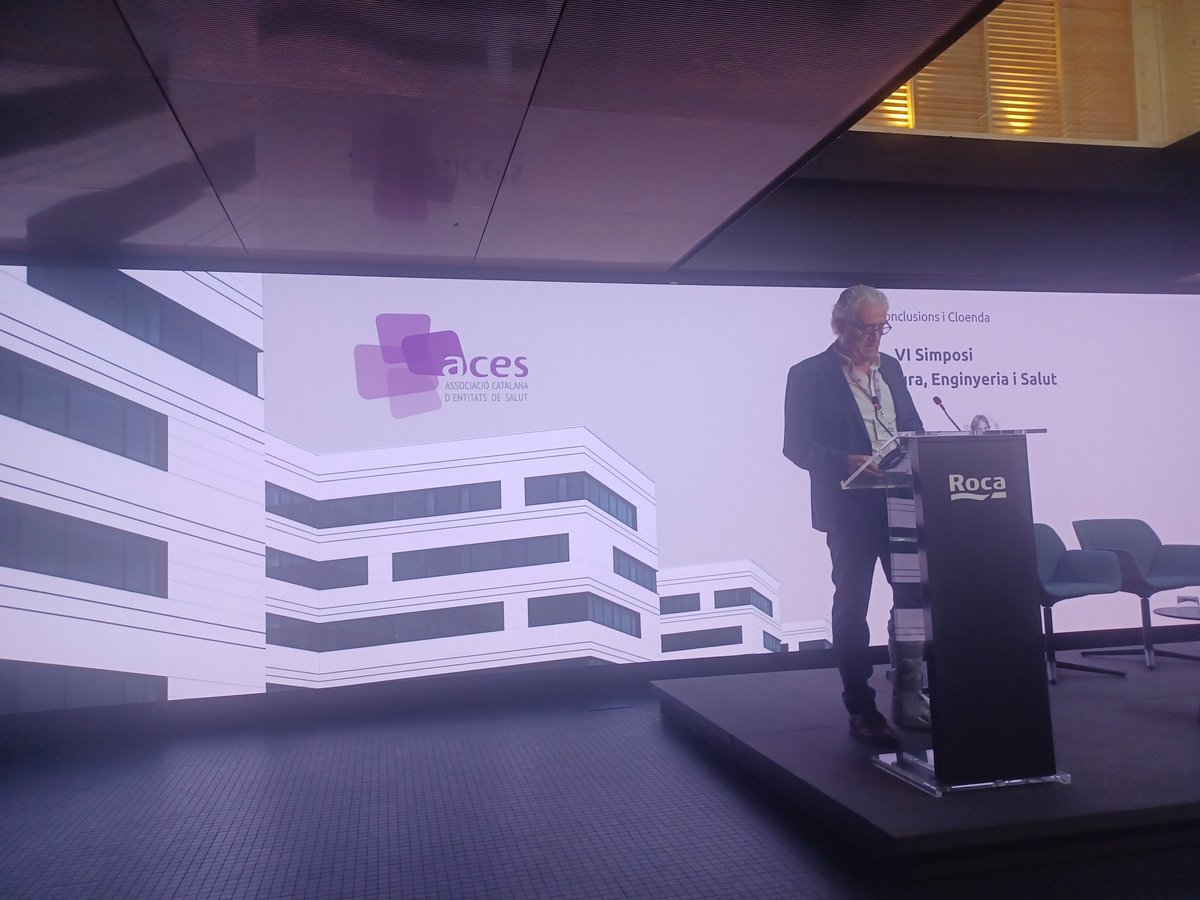 ACEScat's tweet photo. 🔚 Conclou el Simposi #Arquitectura i #salut @ACEScat amb:
🎙️ Clara Rius, conductora de l'acte, Ahead BCN Healthcare Architecture
🎙️ Isidre Rodríguez, @ACES
🎉 Gràcies a tot@s per la participació i per l'èxit del #simposi!
🌟 Ens retrobarem l'any vinent!
#sanitatprivada https://t.co/MtQhC6UuGD