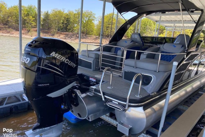 boatcrazy's tweet photo. 🔻 Price Drop Alert! 2023 #Bennington 25QXCWWA: 350 HP #Mercury Verado XL, low hours, and fully loaded.
🔹Price $155,900 🔻Price Drop: $63,000.00 (Sep 06)
🔹Boat Location #Canadian #Oklahoma

〰️〰️⁠
🔗 https://t.co/bZteM98dOm
〰️〰️⁠

#PontoonForSale #BenningtonForSale https://t.co/pNC7giezxo