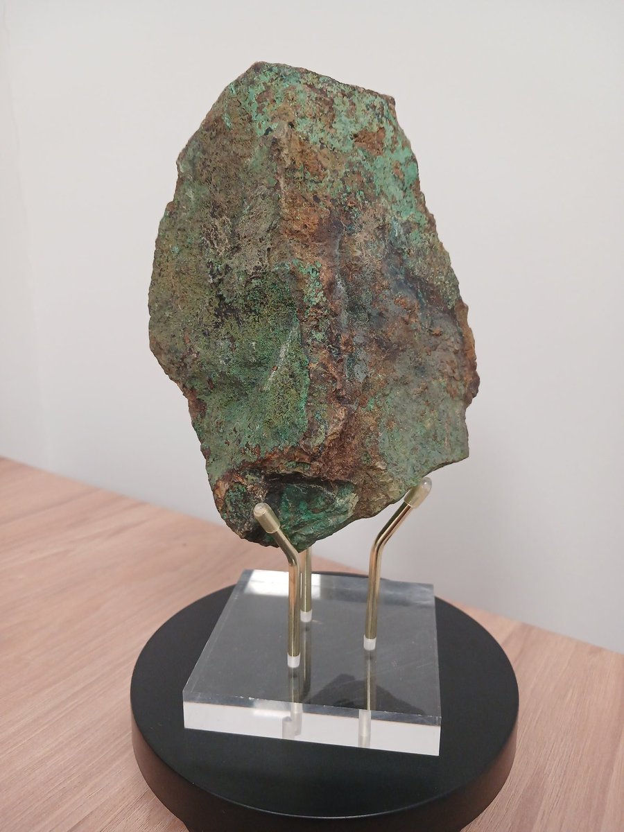 Chrysocolla. human face
#mineral #gems #gemstone