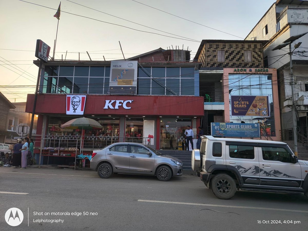 TahchapaBoi's tweet photo. KFC 🍗🍗in Lamka. Will be like Manhattan in 5 years! :) 🏙️💪🏽
#seperateadministration 
#kukizo 
#Lamka https://t.co/TSFWHjV7wB