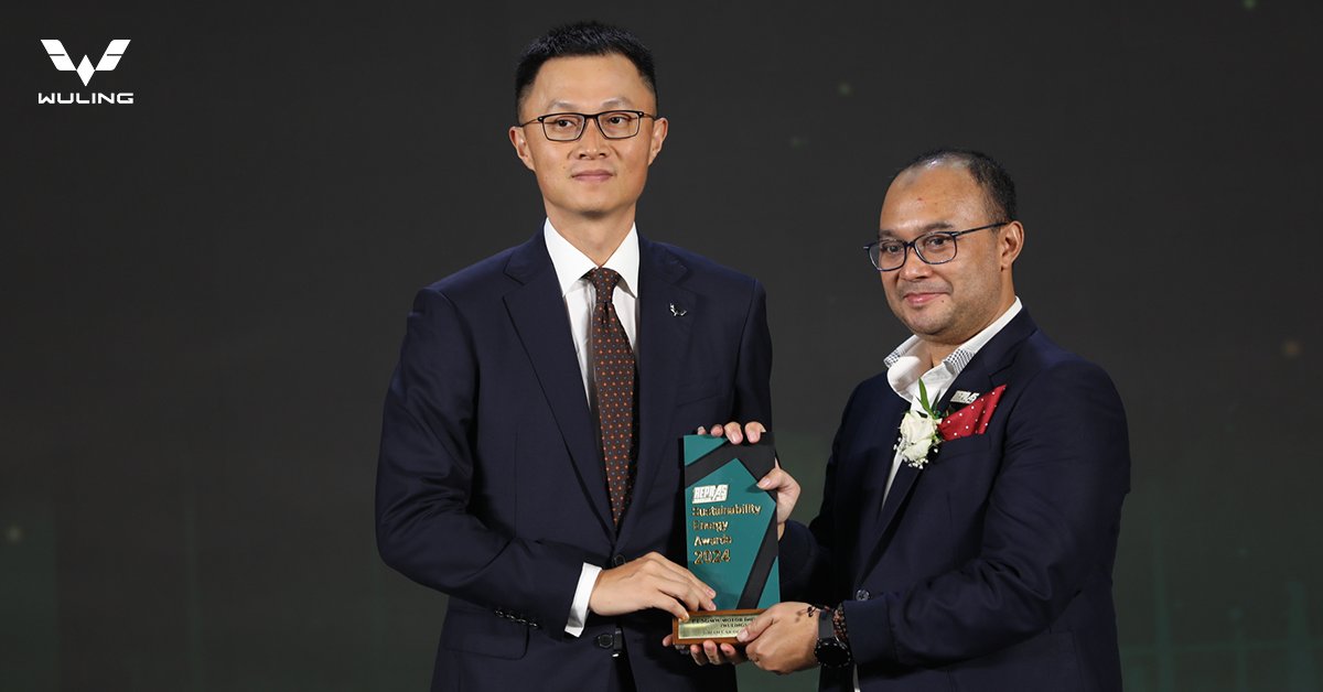 WulingMotorsID's tweet photo. Wuling Menerima Penghargaan Green Car of The Year Dalam Sustainability Energy Award

Baca selengkapnya di https://t.co/jYf3GgmsbV

#WulingMotors #DriveForABetterLife #DriveForAGreenLife #Airev #AirevLite #BinguoEV #CloudEV #NewAlmazRSProHybrid #Alvez #WulingOctofest https://t.co/U2lCCKXxNo
