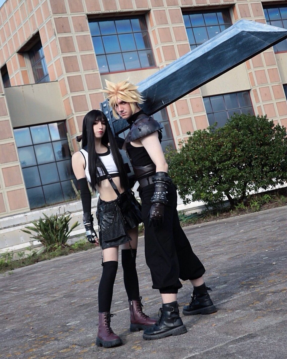 snowwfel's tweet photo. Do you wanna see how much ass we can kick? 🖤
.
Tifa: Me 
Cloud: @/ realnunosantos (on insta)
Photo by: @Neeydchan 
.
.
#tifalockhart #cloudstrife #finalfantasy #FF7 https://t.co/4vNOrPdhHk