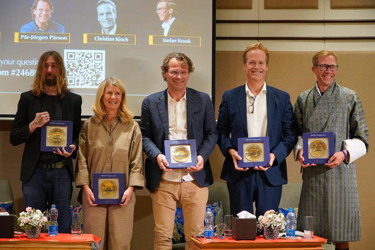 RIGSS and the Stockholm School of Economics’ Centre for Wellbeing, Welfare and Happiness signed an MoU yesterday.