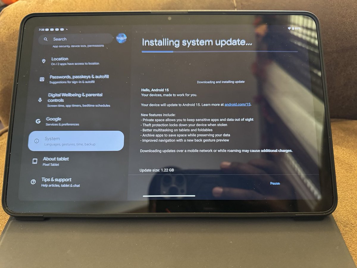 Will_H123's tweet photo. Android 15 Update #GooglePixelTablet…😂😎 https://t.co/DI3L0iW02C