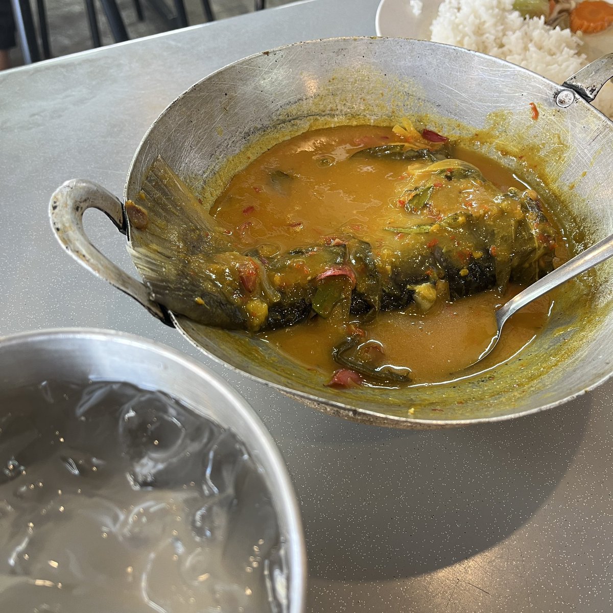 magmalaya's tweet photo. Allah SWT berkati bumi Pahang dan pencipta Patin Tempoyak. 

Terima kasih atas kurniaan ini.
Sedapnya bukan kepalang.

Lokasi kedai di twt kedua. https://t.co/TrJ4Lchovs