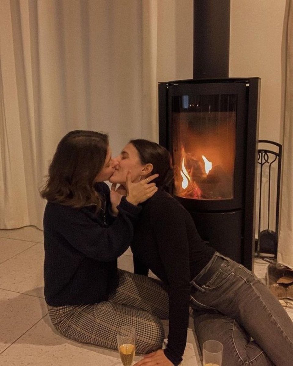 GIRLSWITHGlRLSS's tweet photo. https://t.co/mWT2DHZ3Tt