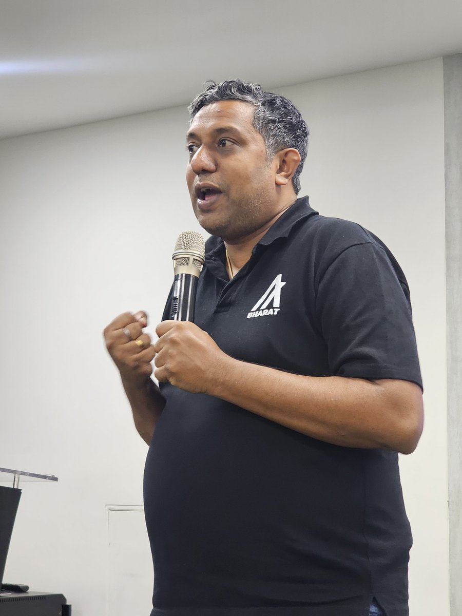 vishalrajHQ's tweet photo. @mohitaa_gupta @Algo_Bharat @THubHyd @AlgoFoundation @anil_vikasa Prof. @niikkhhiil interacting with students, developers and answering #blockchain whysss, whatss....
#AlgoConnectHyd
@Algo_Bharat @algodevs @AlgoFoundation https://t.co/ZHD0sVubzc