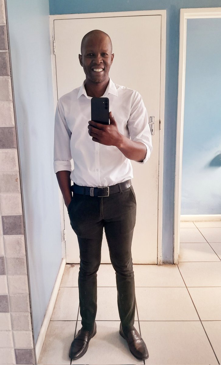 thandomxenge's tweet photo. "Education will broaden a narrow mind, but there is no cure for a big head😁 https://t.co/NZMqQg5YVI