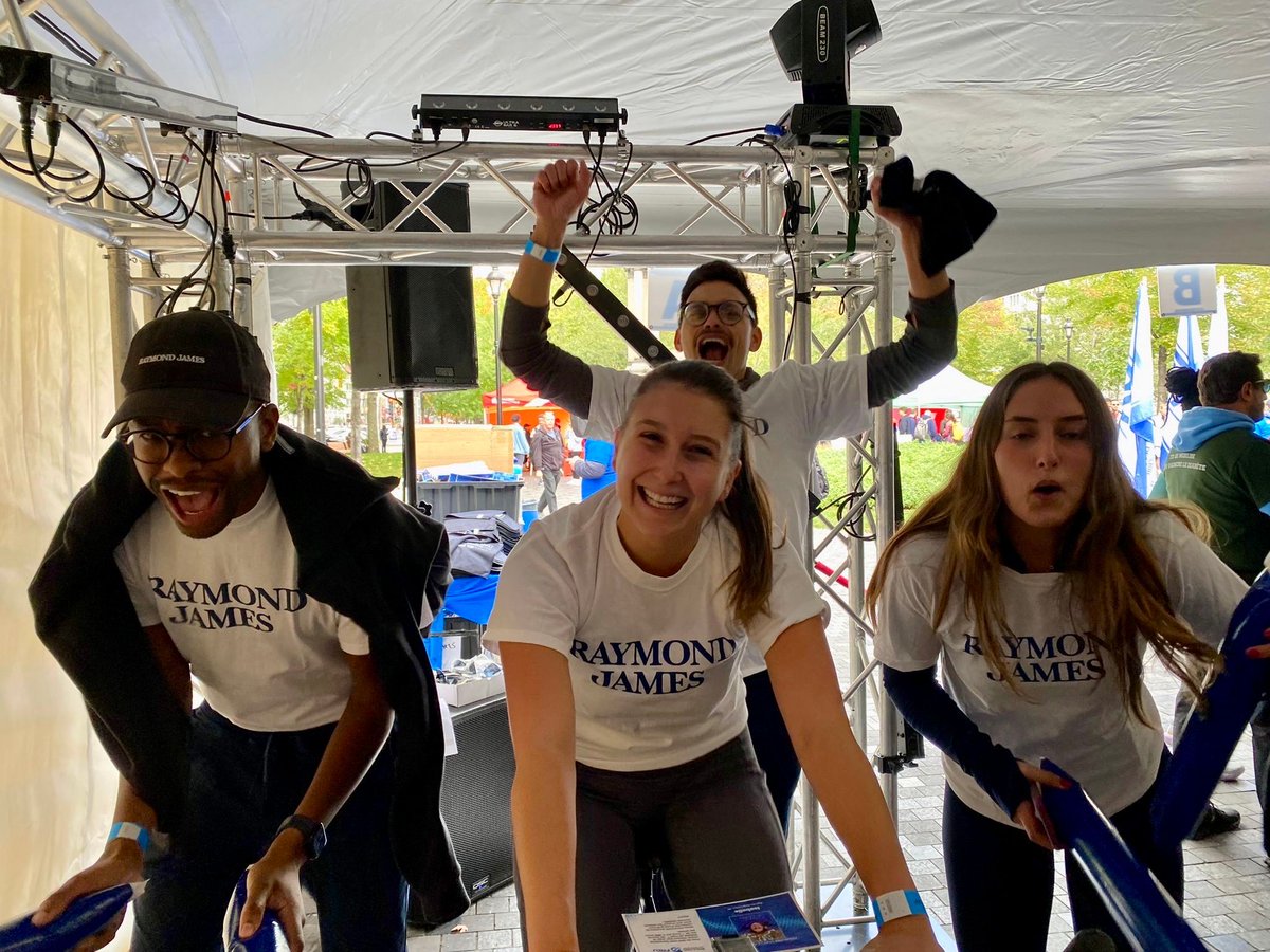 demos_mat's tweet image. 🚴‍♂️ Notre équipe a récolté plus de 3 200 $ lors du Roulons pour vaincre le diabète FRDJ, et Raymond James près de 40 000 $ pour la recherche sur le DT1!

Saviez-vous que les personnes atteintes de DT1 peuvent être admissibles au #CIPH et au #REEI?

Écrivez-moi pour en savoir pl