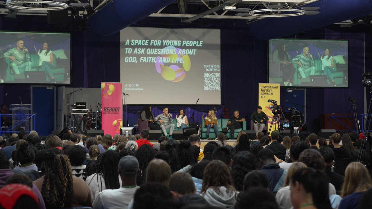 REBOOTquestions's tweet photo. 💖 Thank you to everyone who came to REBOOT CITY READING! We had hundreds of young people who asked tough questions about 🤖 AI and robots, 📜 the Bible, 🧠mental health, 🫶 dating, and so much more!! 

Get tickets to REBOOT CITY MANCHESTER on Sat, 2 Nov: https://t.co/InOZah9R7U https://t.co/WSS8cjvdSw