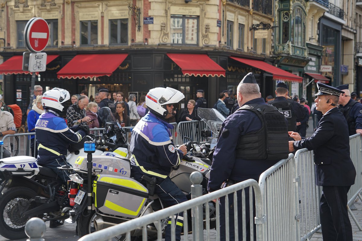 PoliceNat59's tweet photo. 🇧🇪🇫🇷

Leurs Majestés le Roi Philippe et la Reine Mathilde étaient à #Lille ce mercredi 16 octobre 2024 pour une visite officielle.

Les policiers du #Nord intensément mobilisés pour assurer le bon déroulement de cet évènement ! https://t.co/nfjZOSvzTj