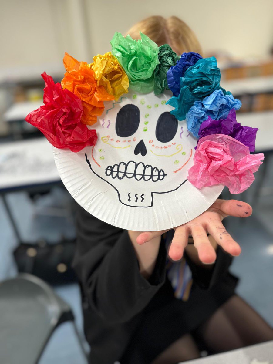 We had an amazing time at House Art today and some colourful creepy creations were made 💀🌸💀🌼💀 Big Shout out to Mrs Pendlebury 🤩🤩🤩