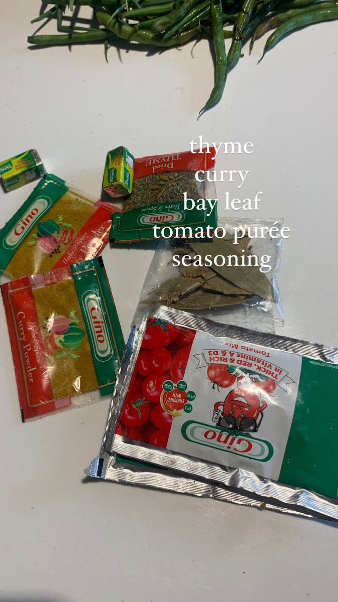 SymplyNoor's tweet image. Heyyy👋

We are making Nigerian-Senegalese jollof rice, but beef based. This recipe is a fusion of two different cooking styles. The aroma comes off as a pleasant “known stranger”. There are many highlights to this dish, but I think the one that stood out to me, is the chunk of…