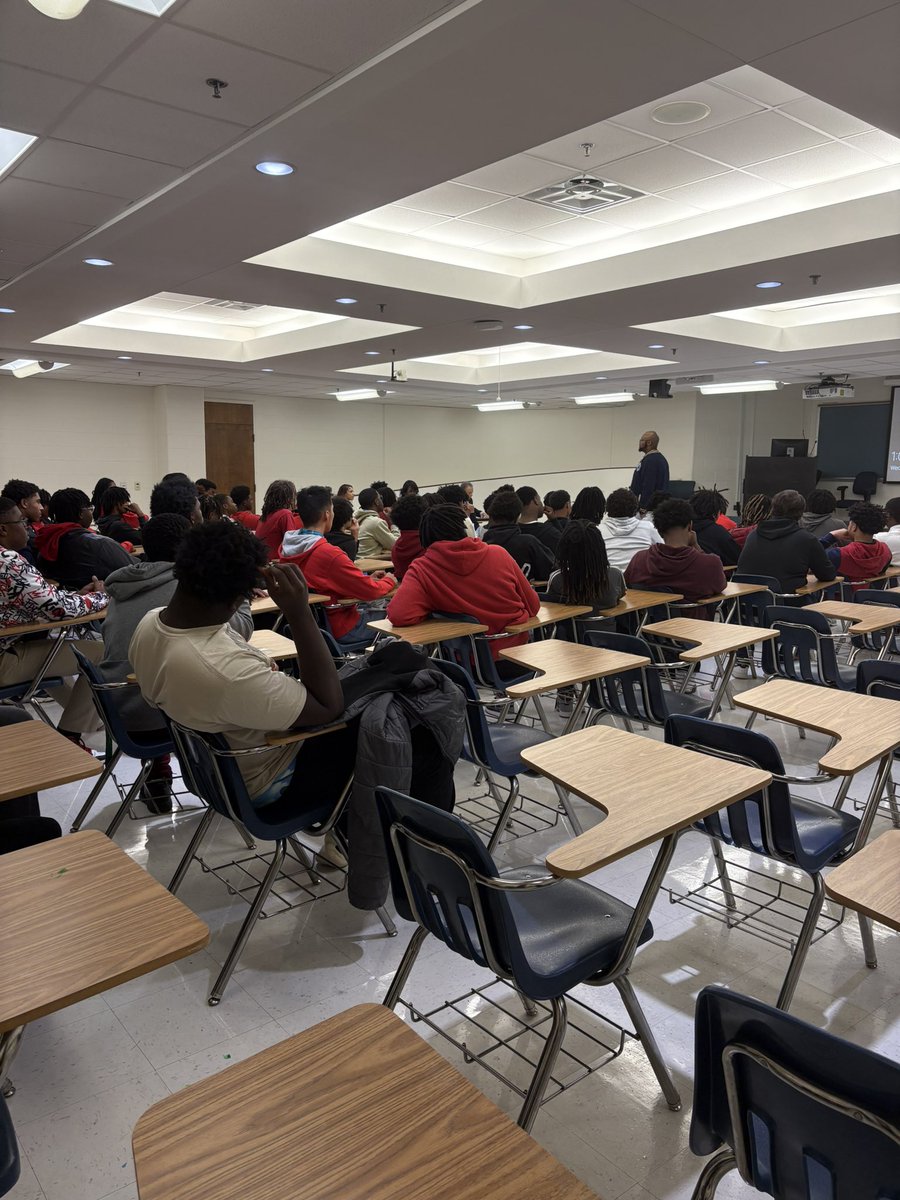 Ashley Young tweet media